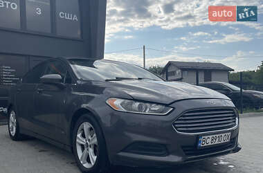 Седан Ford Fusion 2015 в 