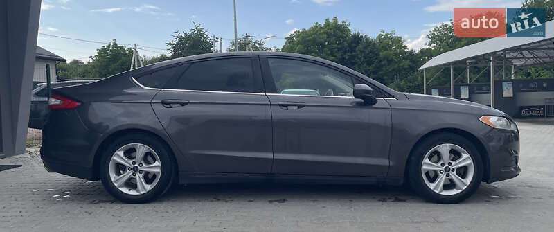 Седан Ford Fusion 2015 в Львове