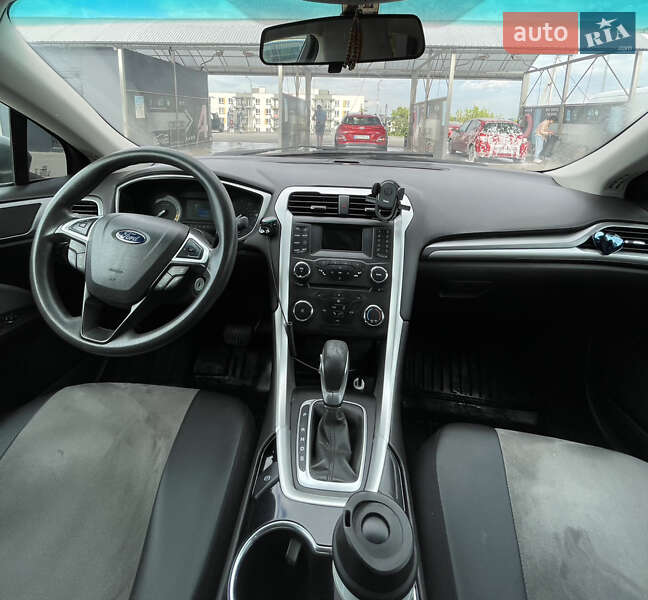 Седан Ford Fusion 2015 в Львове