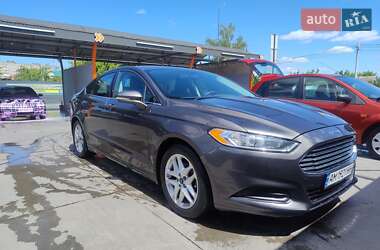 Седан Ford Fusion 2016 в 
