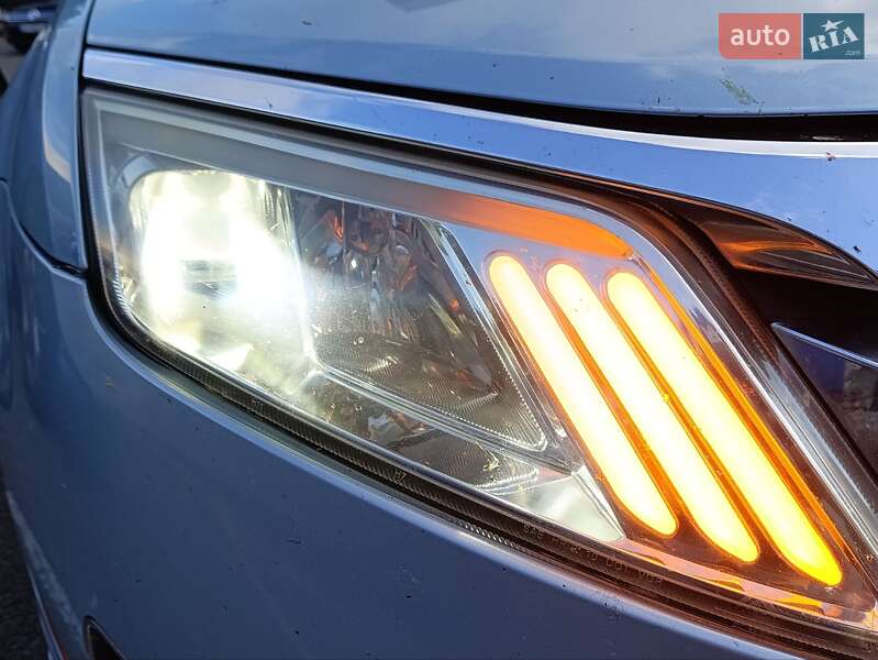 Седан Ford Fusion 2010 в Києві