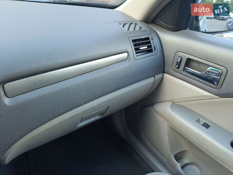 Седан Ford Fusion 2010 в Києві