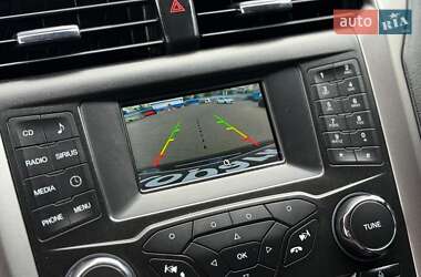 Седан Ford Fusion 2017 в 
