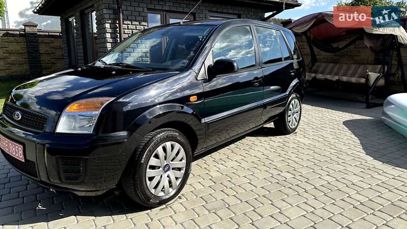 Хэтчбек Ford Fusion 2009 в 