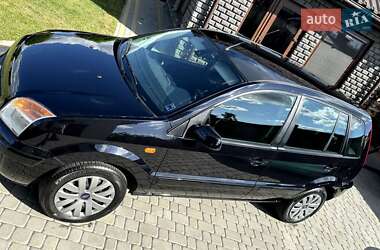 Хэтчбек Ford Fusion 2009 в 