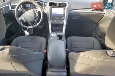 Седан Ford Fusion 2020 в 
