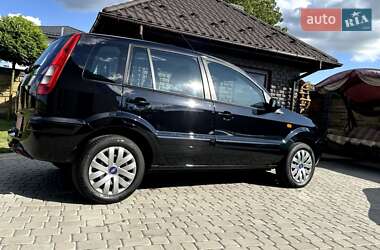 Хэтчбек Ford Fusion 2009 в 