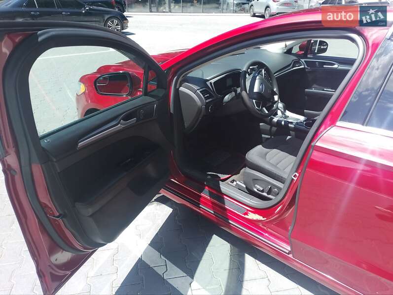 Седан Ford Fusion 2014 в Хмельницькому