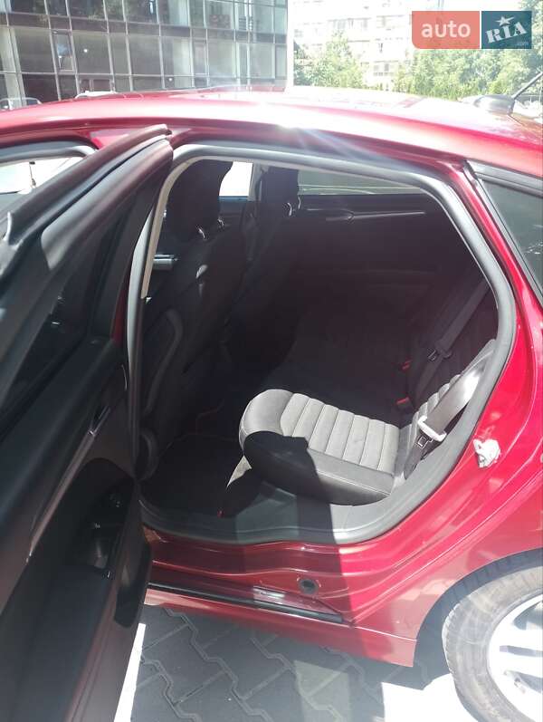 Седан Ford Fusion 2014 в Хмельницькому