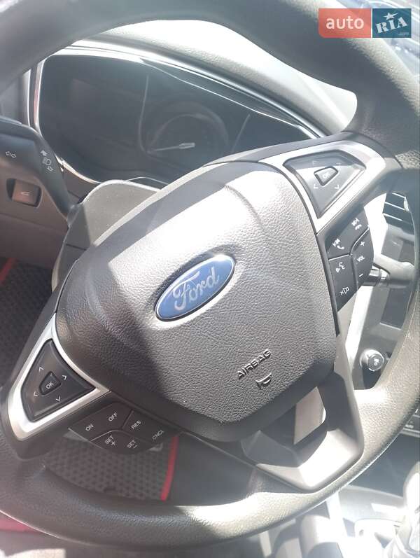 Седан Ford Fusion 2014 в Хмельницькому