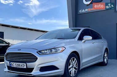 Седан Ford Fusion 2015 в Львові