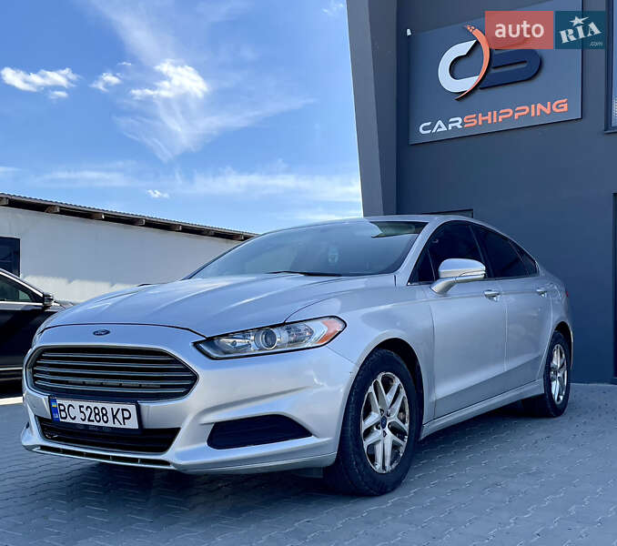 Седан Ford Fusion 2015 в Львове