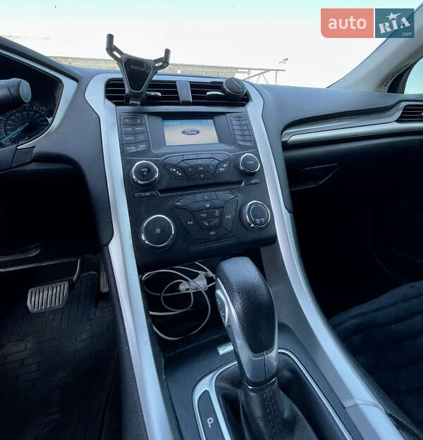 Седан Ford Fusion 2015 в Львове