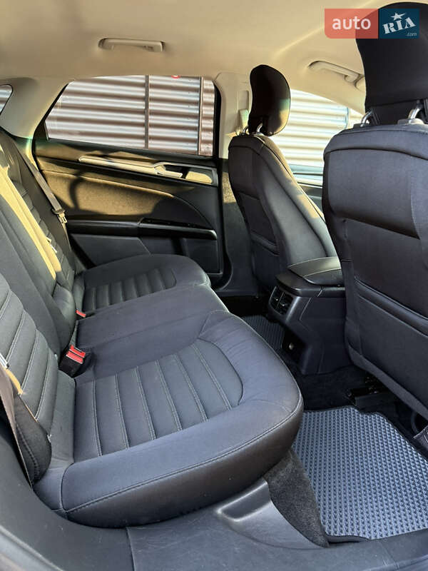 Седан Ford Fusion 2014 в Калуше
