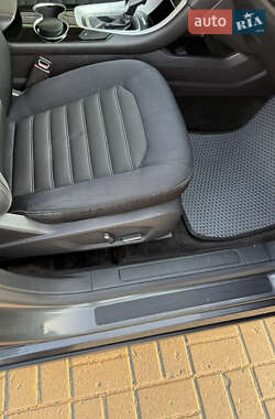 Седан Ford Fusion 2014 в 