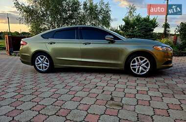 Седан Ford Fusion 2012 в 