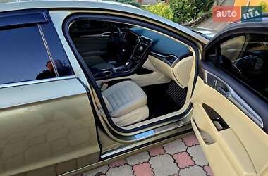 Седан Ford Fusion 2012 в 