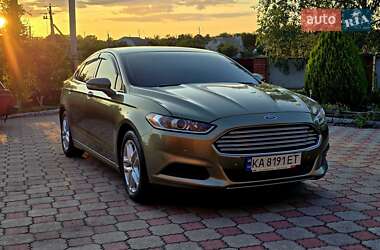 Седан Ford Fusion 2012 в 