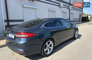 Седан Ford Fusion 2017 в 