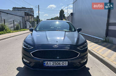 Седан Ford Fusion 2017 в 