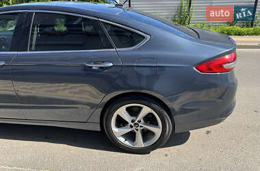 Седан Ford Fusion 2017 в 