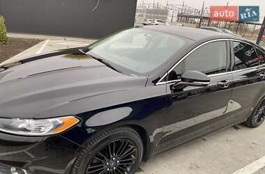 Седан Ford Fusion 2016 в 