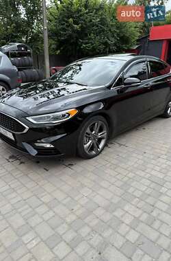 Седан Ford Fusion 2017 в 