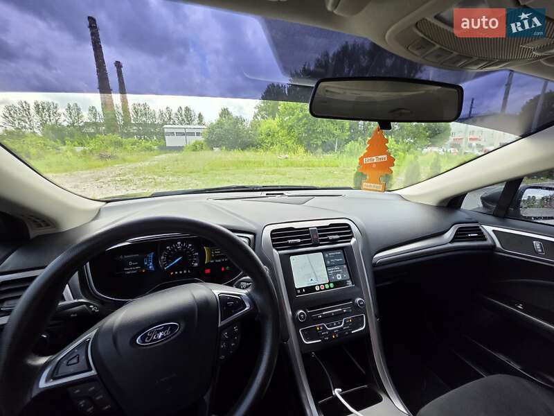 Седан Ford Fusion 2016 в Тернополе