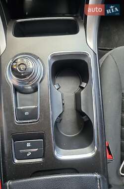 Седан Ford Fusion 2016 в 