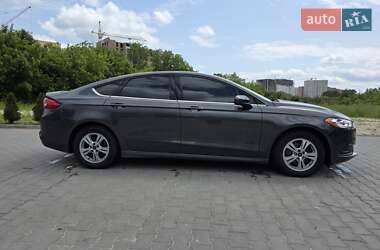 Седан Ford Fusion 2016 в 