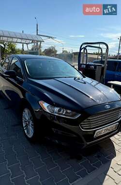Седан Ford Fusion 2014 в 