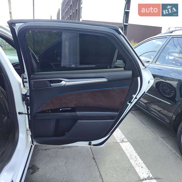 Седан Ford Fusion 2014 в Киеве