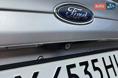 Седан Ford Fusion 2014 в 