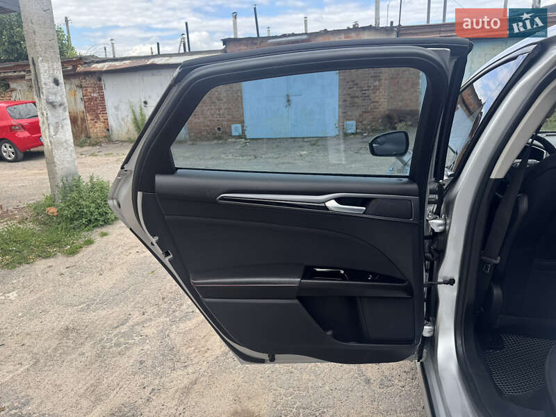 Седан Ford Fusion 2014 в Полтаве