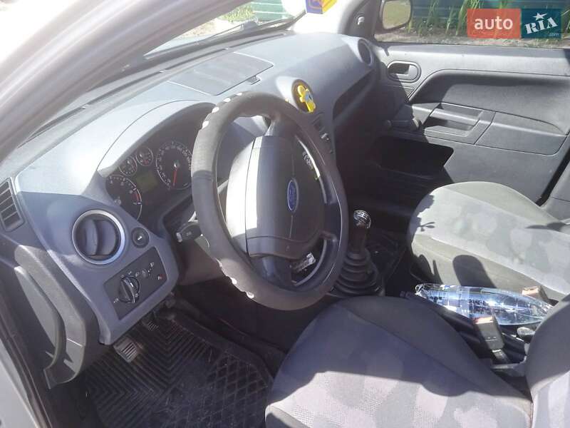Хэтчбек Ford Fusion 2009 в Звягеле