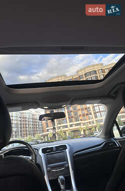 Седан Ford Fusion 2014 в 