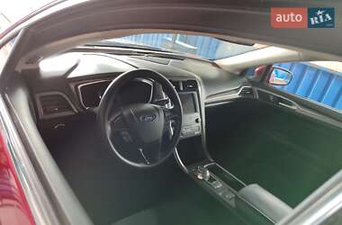 Седан Ford Fusion 2019 в 