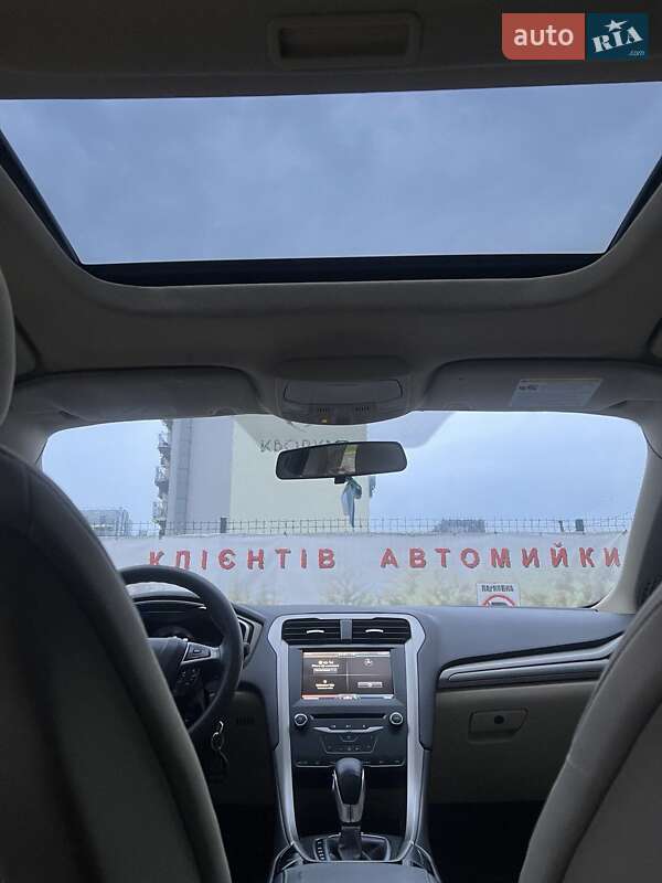 Седан Ford Fusion 2012 в Львове