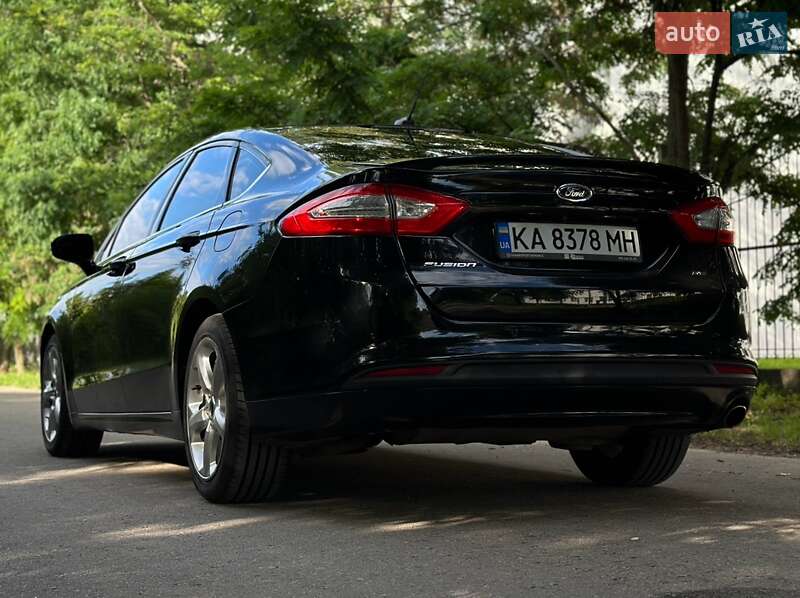Седан Ford Fusion 2015 в Киеве