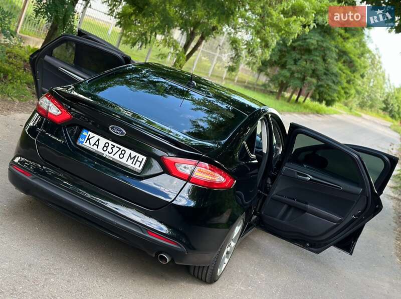 Седан Ford Fusion 2015 в Киеве