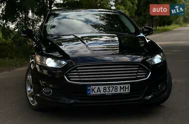 Седан Ford Fusion 2015 в 