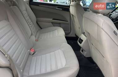 Седан Ford Fusion 2019 в 