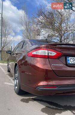 Седан Ford Fusion 2015 в 