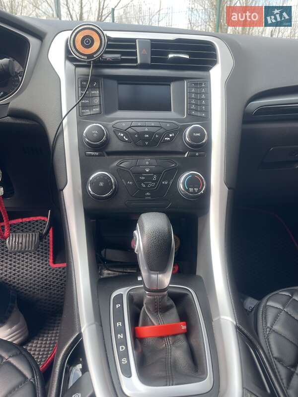 Седан Ford Fusion 2015 в Киеве