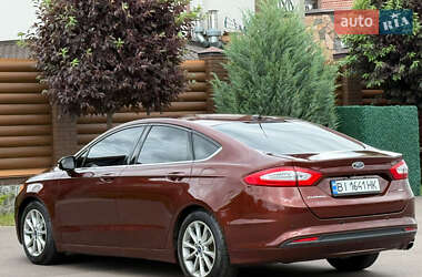 Седан Ford Fusion 2015 в 
