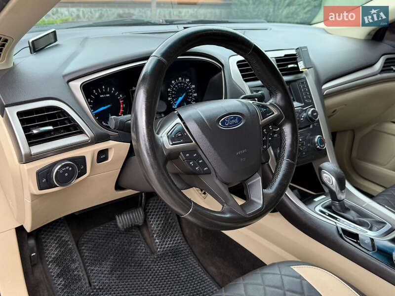 Седан Ford Fusion 2015 в Києві