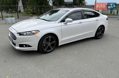 Седан Ford Fusion 2014 в 