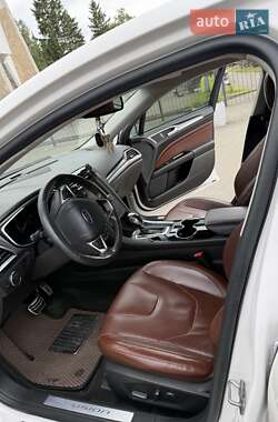Седан Ford Fusion 2014 в 