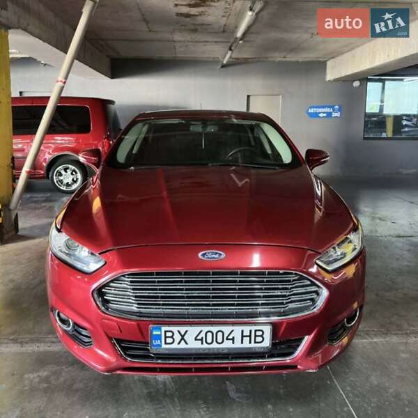 Седан Ford Fusion 2015 в 