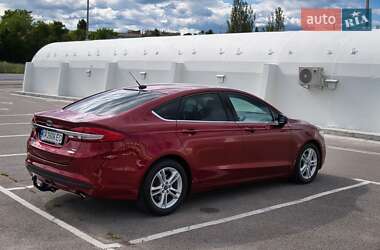 Седан Ford Fusion 2018 в 